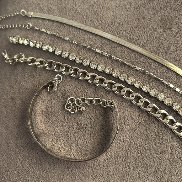 Link bracelets for women, 5 piece set, new in box! - Picture 7 of 9